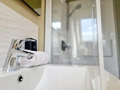 Salle de bains dans l'établissement L'Ermitage Smart