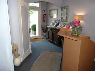 Hall ou réception de l'établissement Hôtel Mary's - Caen Centre Gare Sncf