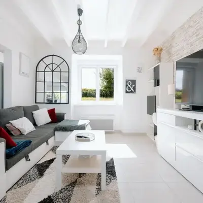 Maison spacieuse avec jardin - 10 min plage