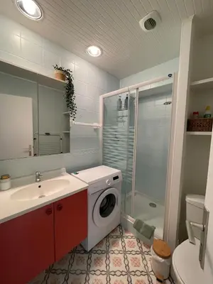 Salle de bains dans l'établissement Appartement Port la Houle avec Parking privé à 5min à pied