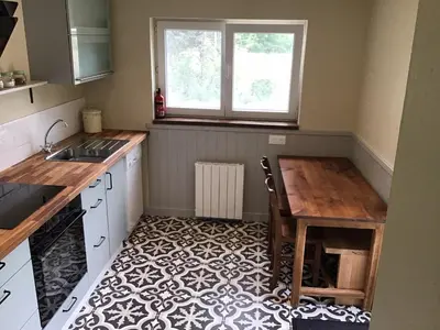 Cuisine ou kitchenette dans l'établissement Cherry Tree Avenue
