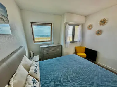 Un ou plusieurs lits dans un hébergement de l'établissement La mouette rieuse, terrasse, vue mer, accès plage