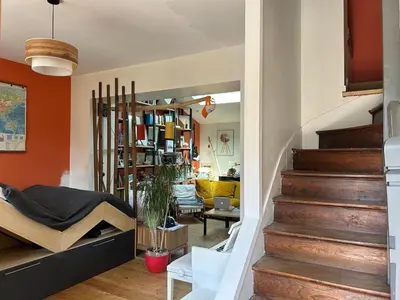 Coin salon dans l'établissement Caen, très jolie maison à deux pas du mémorial
