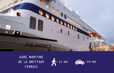 Plan de l'établissement Voilier confortable en bois à cotés des plages et ferries