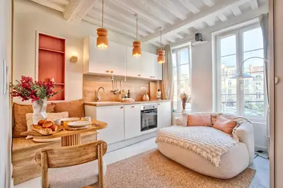 Cuisine ou kitchenette dans l'établissement Le Saint-Sauveur - Chaleureux 2 pièces - Vidéoprojecteur