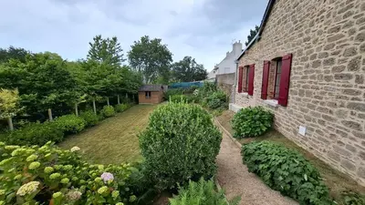 Jardin de l'établissement Maison traditionnelle en pierre - Penn'ti