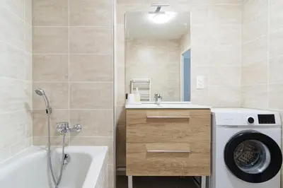 Salle de bains dans l'établissement Appartement Aloha - Proche du Port de Carteret