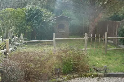 Jardin de l'établissement La Dunette, un nid douillet entre mer et campagne