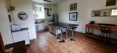 Cuisine ou kitchenette dans l'établissement Les Ecuries du Chateau