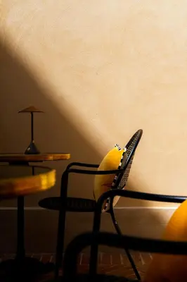 Coin salon dans l'établissement Hôtel La Particulière