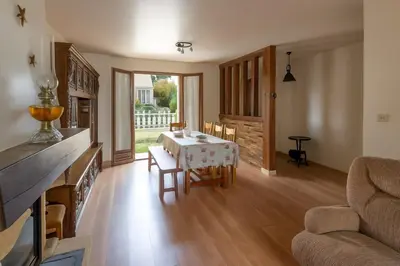 Coin salon dans l'établissement La Maison des Primevères - proche plages