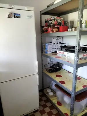 Cuisine ou kitchenette dans l'établissement Charmante maison dans le bocage proche A84