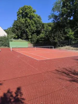 Tennis ou squash au sein de l'appartement ou à proximité