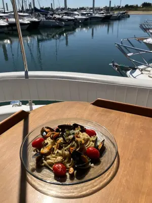 Nourriture dans le bateau ou à proximité
