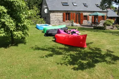 Jardin de l'établissement Luxury rural farmhouse retreat ideal for families with a jacuzzi hot tub