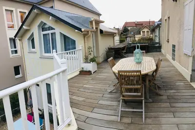 Balcon ou terrasse dans l'établissement STUDIO entrée de plage-parking gratuit