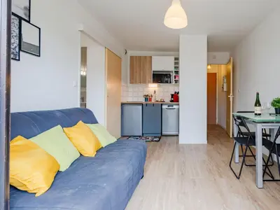Cuisine ou kitchenette dans l'établissement Apartment Cabourg Plage-24 by Interhome
