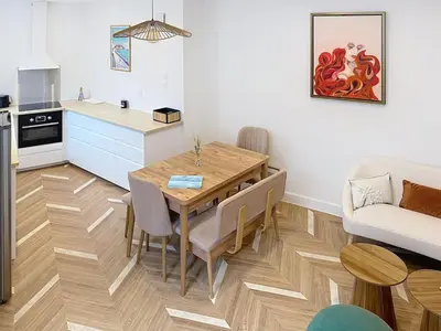 Cuisine ou kitchenette dans l'établissement Maison de ville Saint Paul 2 Chambres