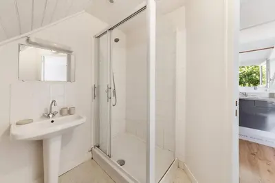 Salle de bains dans l'établissement Bord de l'eau 5 - Studio - Sea view