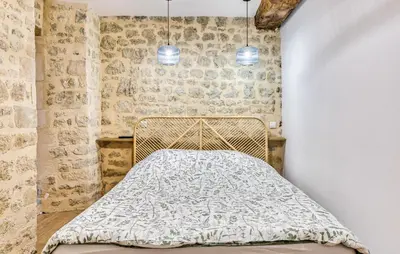 Un ou plusieurs lits dans un hébergement de l'établissement 2 Bedroom Gorgeous Apartment In Carentan