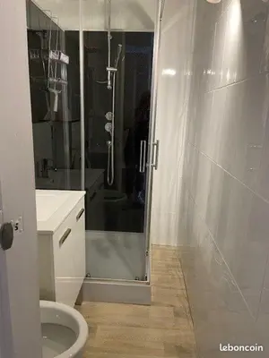 Salle de bains dans l'établissement Gîte de la Planquette