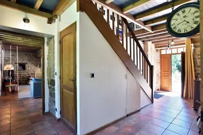 Cuisine ou kitchenette dans l'établissement La Bloutière - Avec grand jardin