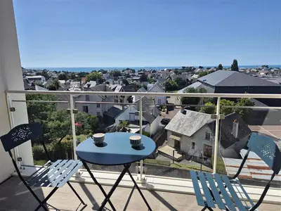 Balcon ou terrasse dans l'établissement Oh Activ Donville-Les-Bains - Résidence Services Seniors