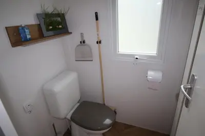 Salle de bains dans l'établissement Le Domaine de Litteau 4 étoiles à LITTEAU emplacement 403 2CH 1SDB 6 personnes