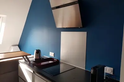 Cuisine ou kitchenette dans l'établissement Equipped apartment on the edge of Cabourg Beach