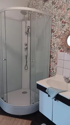 Salle de bains dans l'établissement Le domaine du Champ Han
