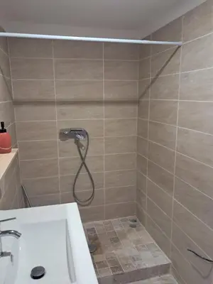 Salle de bains dans l'établissement chez Denis