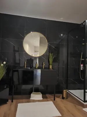 Salle de bains dans l'établissement Ancienne grange rénovée