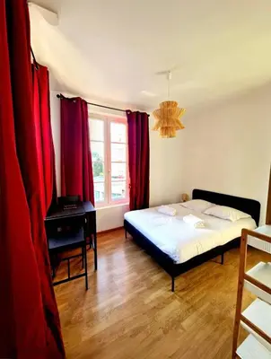 Un ou plusieurs lits dans un hébergement de l'établissement Logement élégant au cœur de CAEN