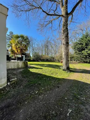 Jardin de l'établissement Grande villa avec piscine chauffée et Jacuzzi