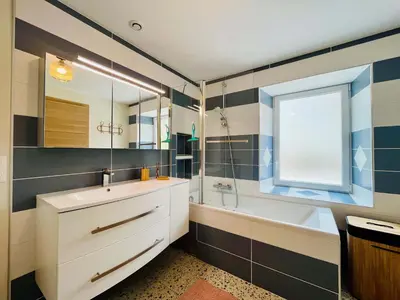 Salle de bains dans l'établissement Les Chatons - Gite au coeur de la campagne