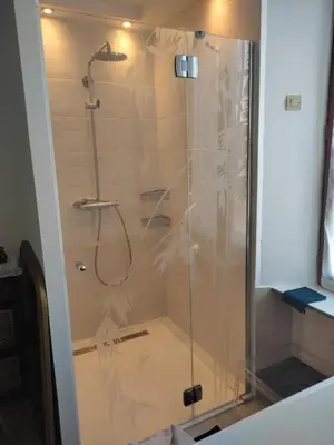 Salle de bains dans l'établissement Hébergement dans une grande maison à la campagne
