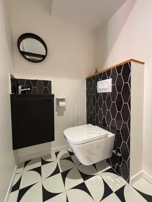 Salle de bains dans l'établissement Cozy Loft tout équipé au cœur de Saint-Lô