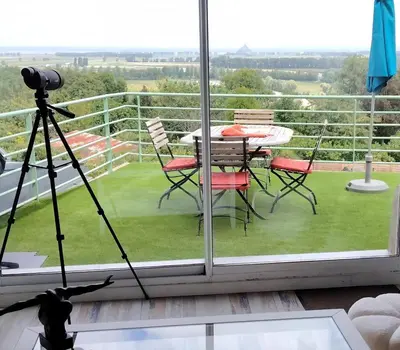 Balcon ou terrasse dans l'établissement Terrasse du Mont St Michel, vue imprenable, appart cosy proche Mont St Michel
