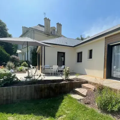 Le Clos des Marmuzots parking & garden