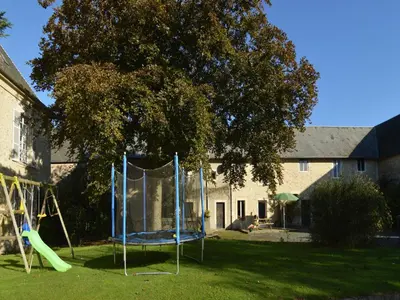 Aire de jeux pour enfants de l'établissement Holiday Home in Saint-Clément near the Sea