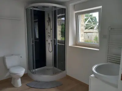 Salle de bains dans l'établissement Gîte