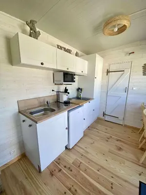 Cuisine ou kitchenette dans l'établissement Mimi's tiny house