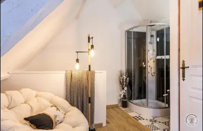 Salle de bains dans l'établissement Le refuge de l'hortensia 2