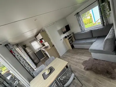 Cuisine ou kitchenette dans l'établissement Bungalow tout confort 6 personnes