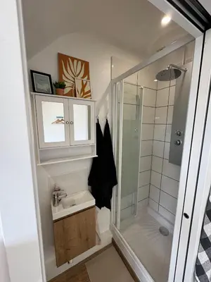 Salle de bains dans l'établissement Les rives - Ascenseur - 5 min à pieds de la gare