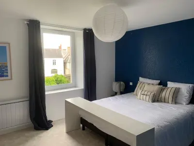 Un ou plusieurs lits dans un hébergement de l'établissement chambre d'hôtes du pays coutançais