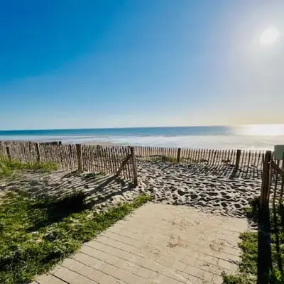 Appartement vue mer avec accès direct à la plage