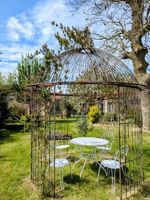 Jardin de l'établissement Cottage Maison Areli