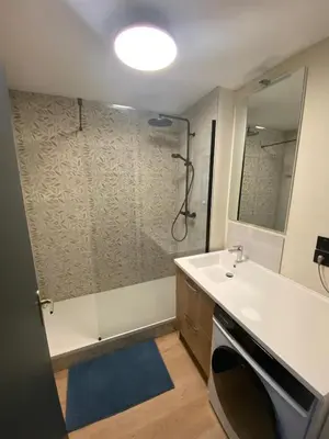 Salle de bains dans l'établissement Nashville in Caen