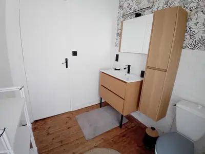 Salle de bains dans l'établissement Les Riaux